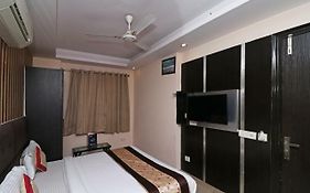 Hotel Blue Pearl New Delhi - Free Airport Pick Up